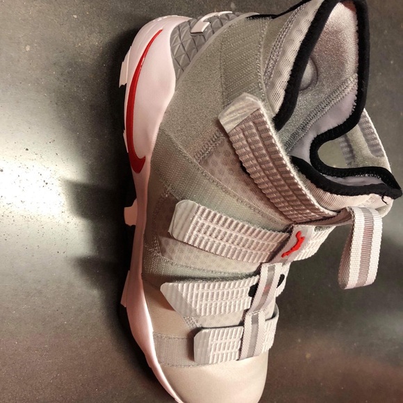 lebron soldier xi sfg